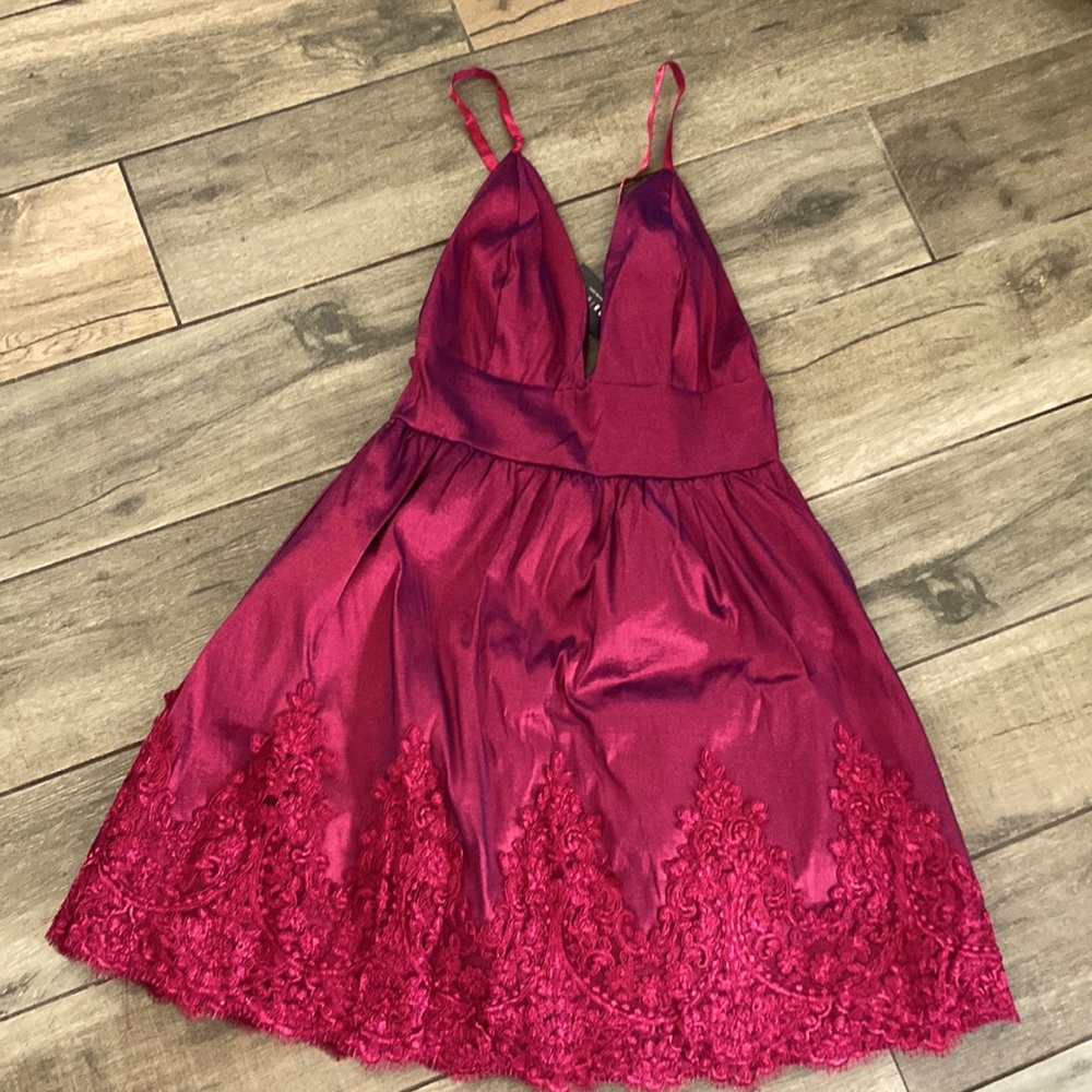 Beautiful brand new Fashion Nova dress!